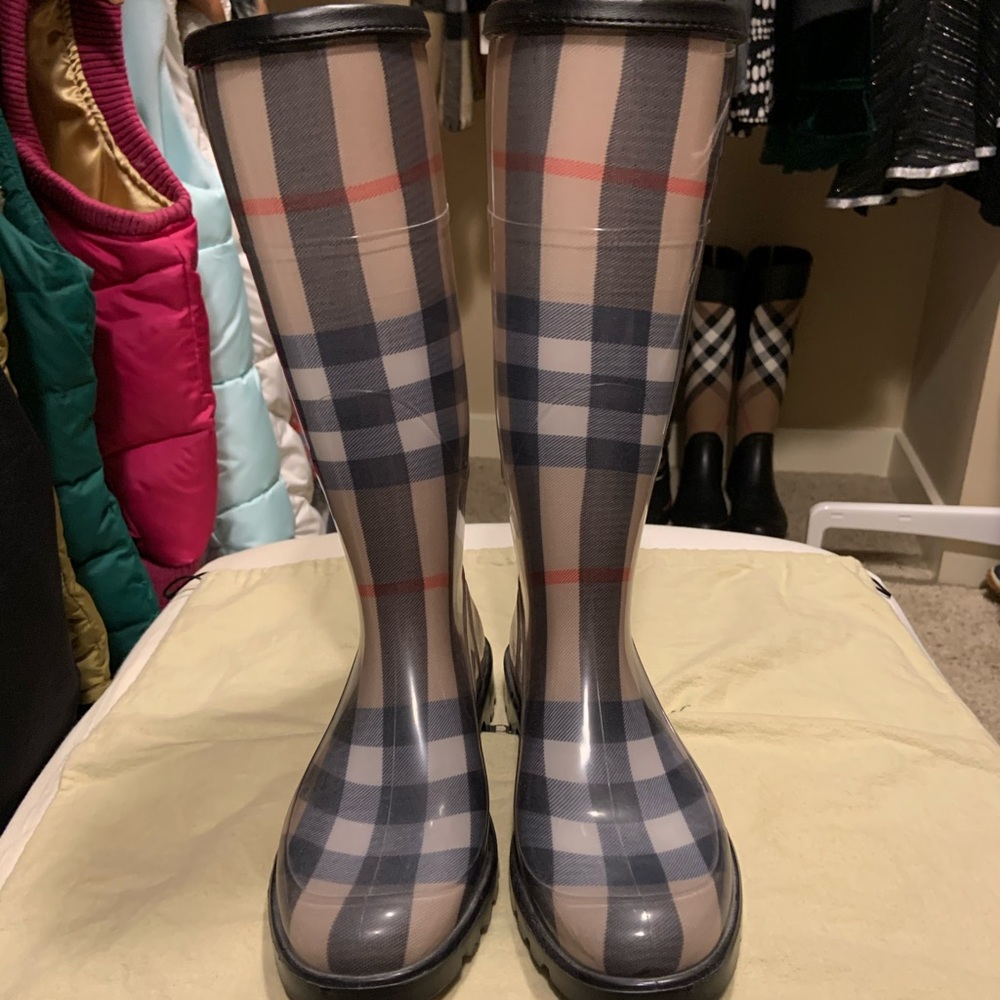 Burberry classic check rain boots